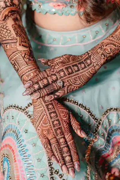 Modern full hand mehndi design Modern full hand mehndi design