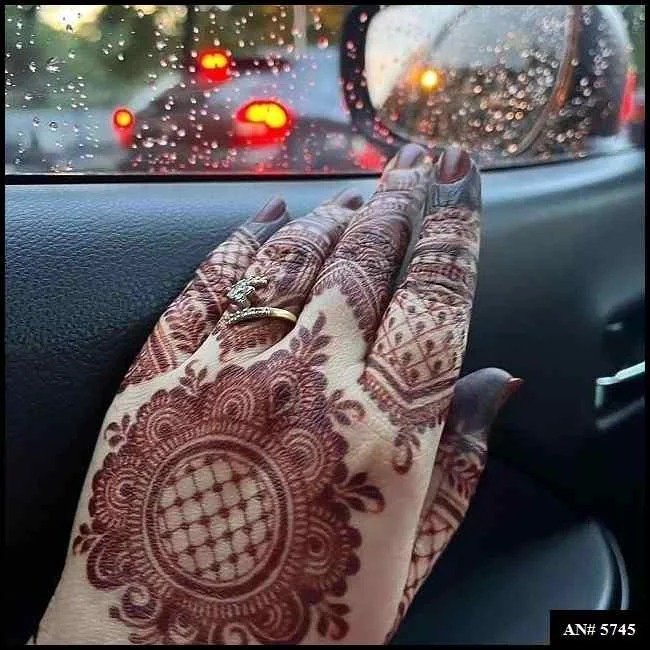 Easy Simple Circle Mehndi Design