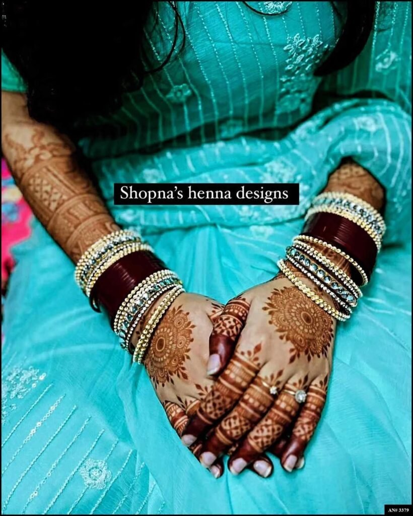 Easy Simple Circle Mehndi Design
