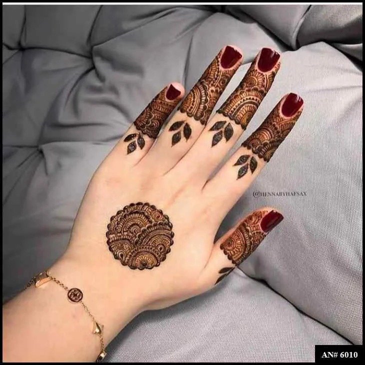 Easy Simple Circle Mehndi Design