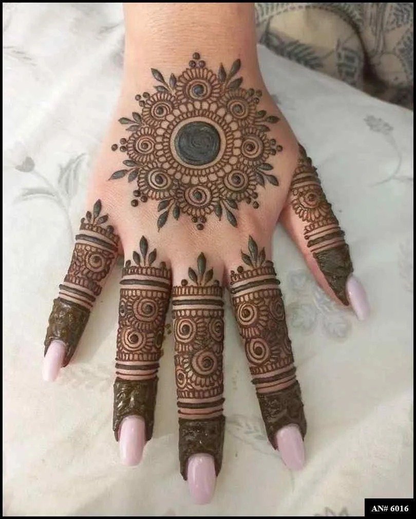 Easy Simple Circle Mehndi Design