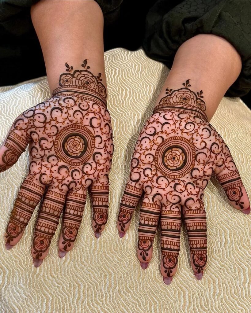 Easy Simple Circle Mehndi Design