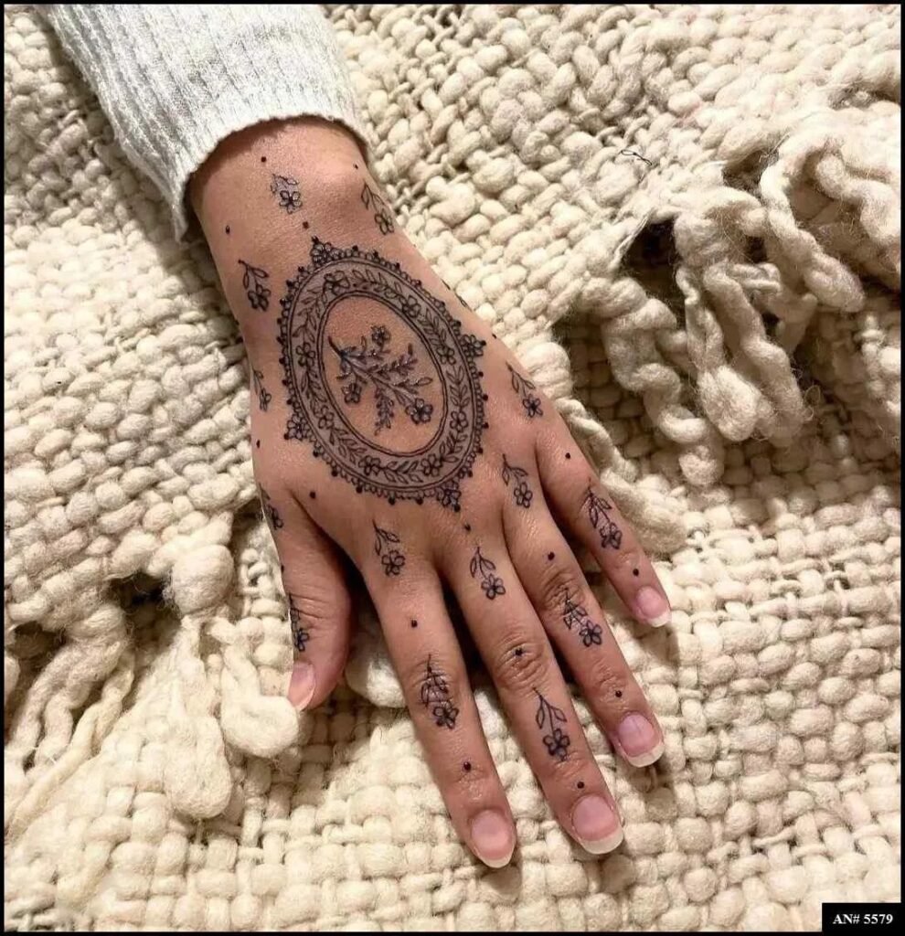 Easy Simple Circle Mehndi Design