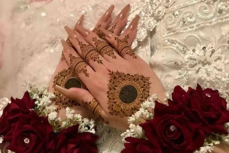 Easy Simple Circle Mehndi Design