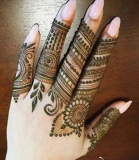Finger Mehndi Design