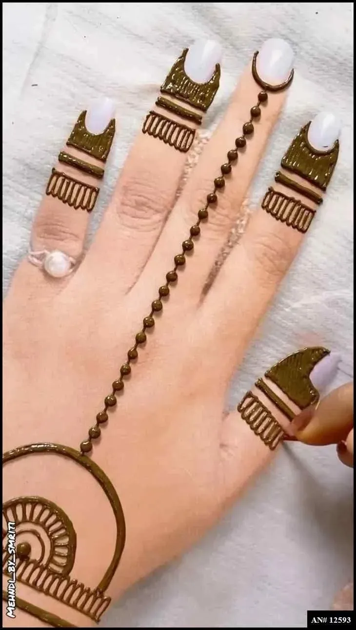 Finger Mehndi Design