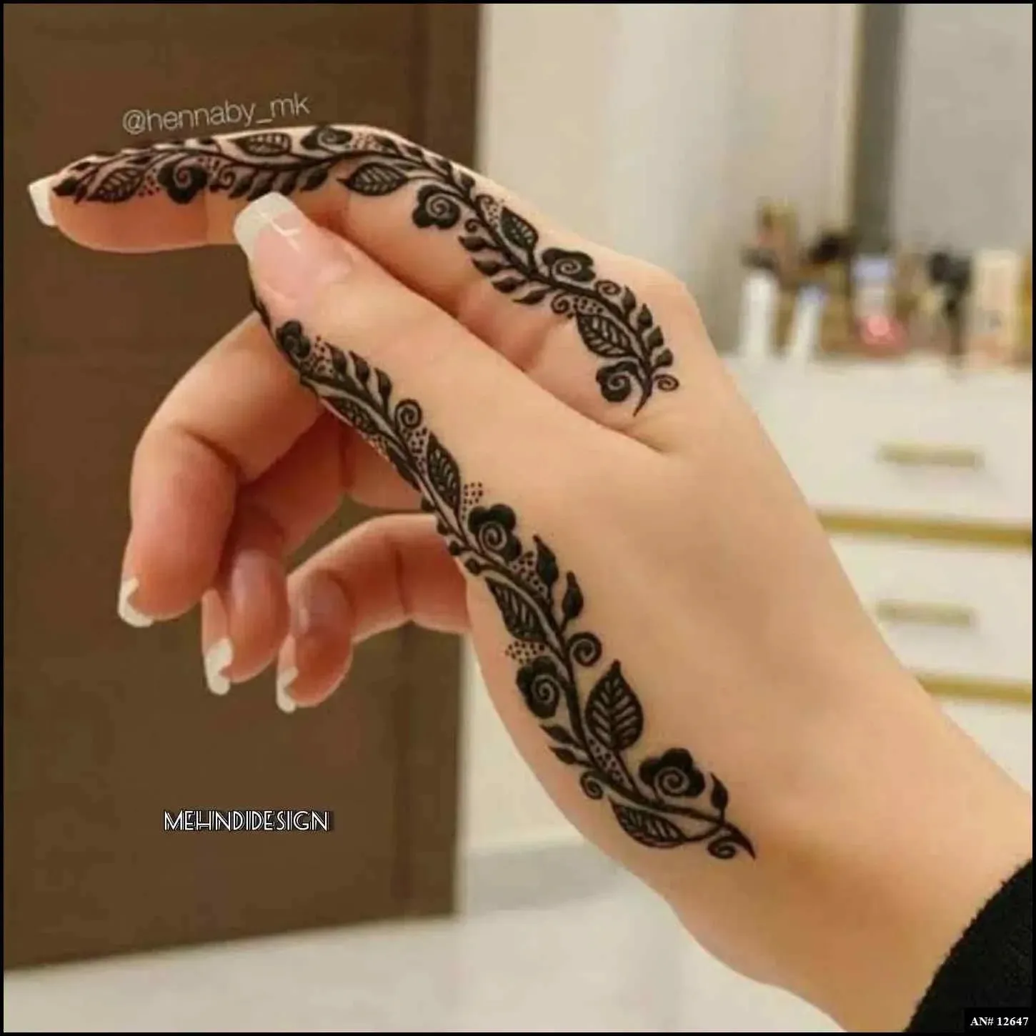Finger Mehndi Design