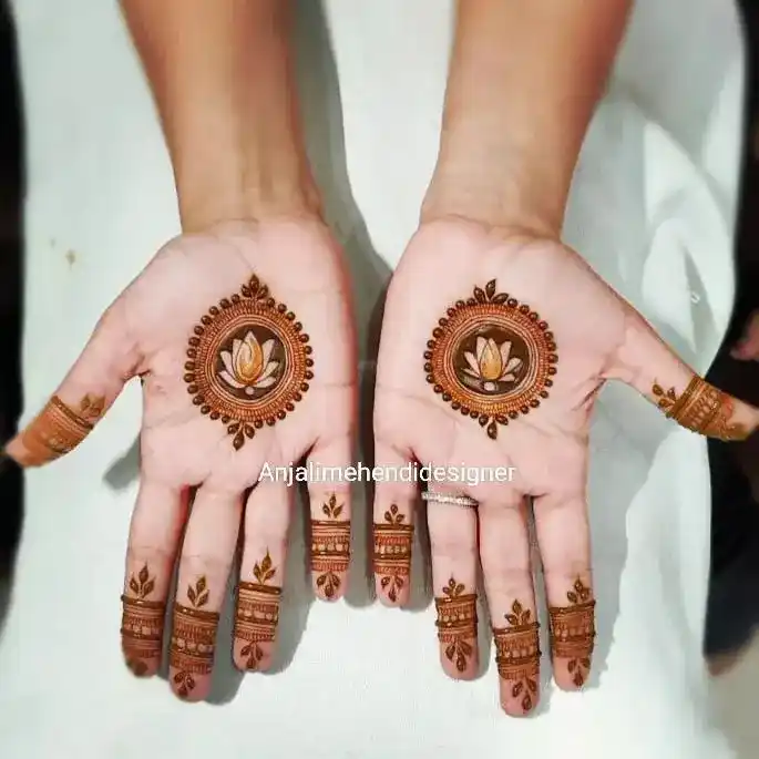 Round Mehndi Design