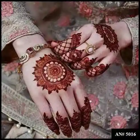 Round Mehndi Design
