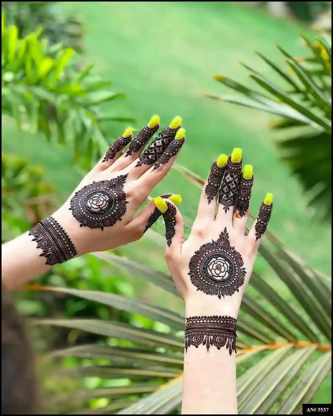 Round Mehndi Design