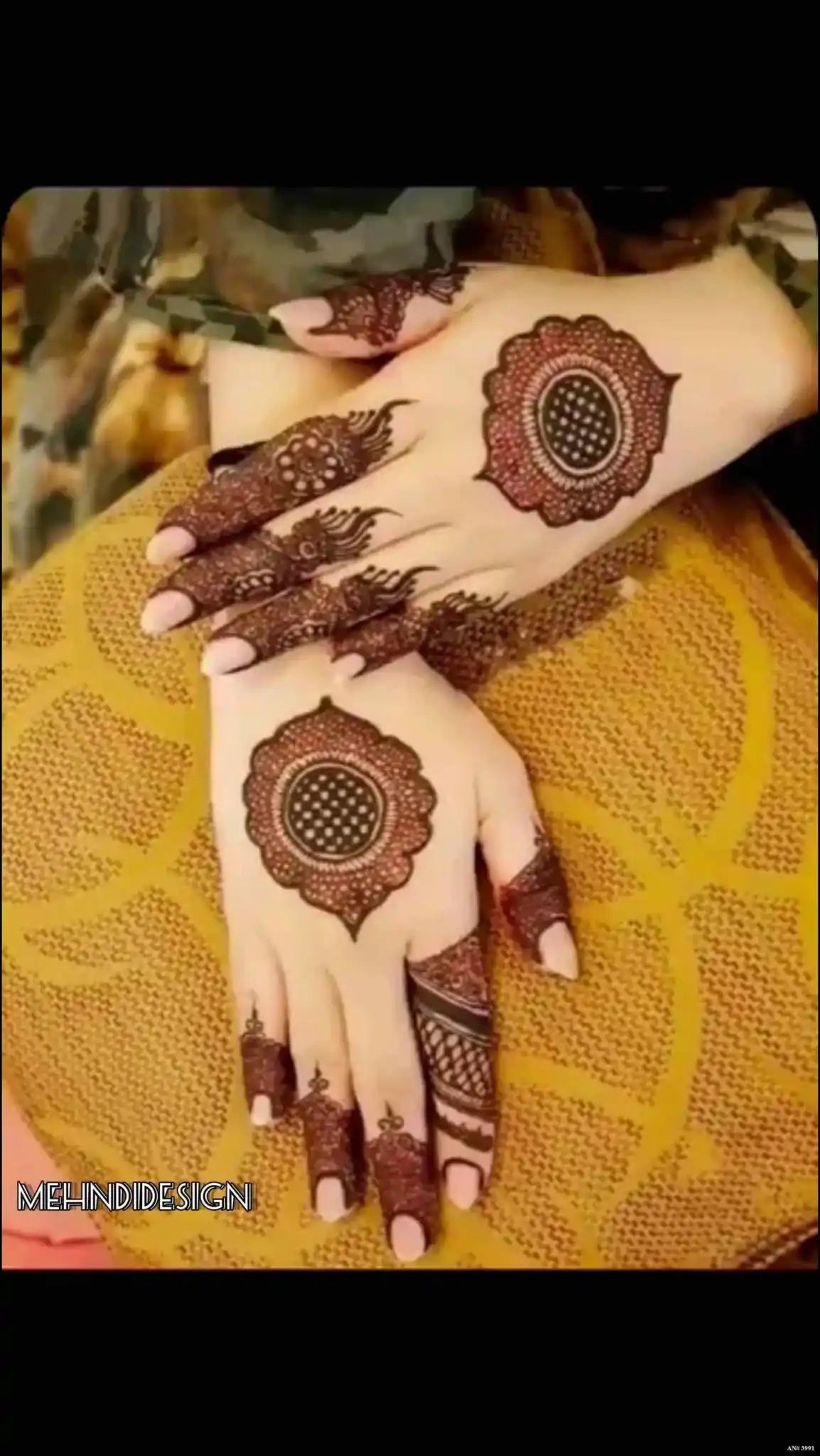 Round Mehndi Design
