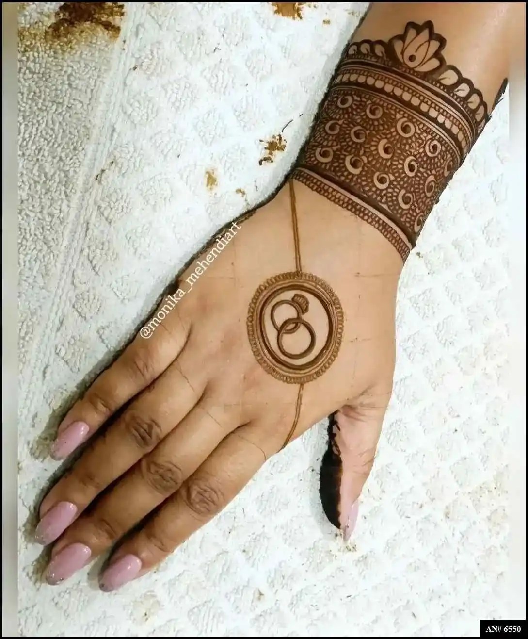 Round Mehndi Design