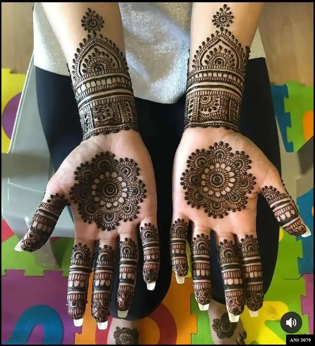 Round Mehndi Design