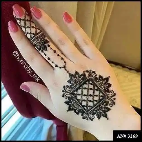 Round Mehndi Design
