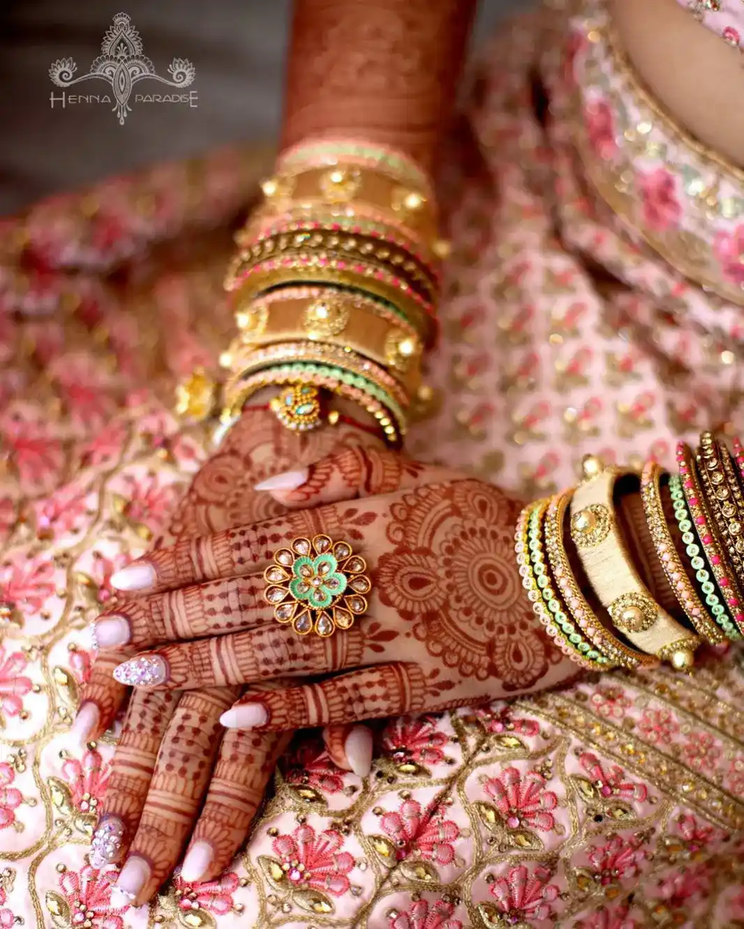 Round Mehndi Design